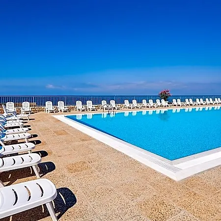 Savudrija Apartments Hotel 3*