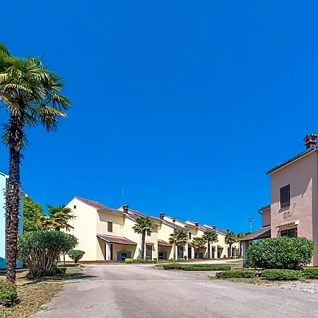 Hotel Savudrija Apartments 3*