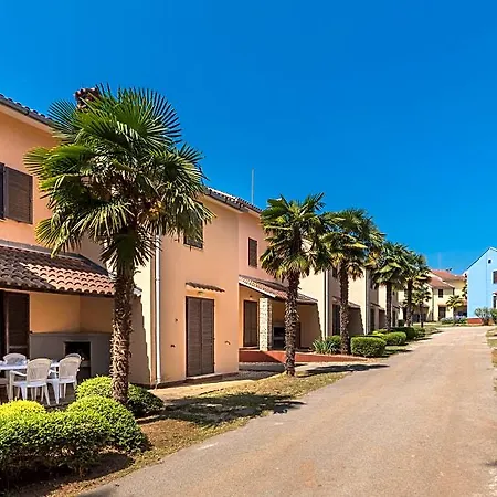 Savudrija Apartments Hotel