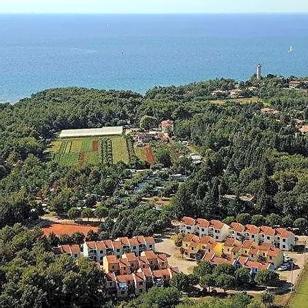 Otel Savudrija Apartments 3*